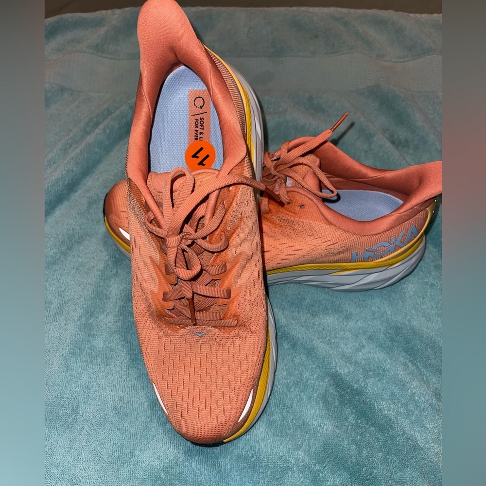 NEW w/o tags HOKA CLIFTON 8 SUN-BAKED ORANGE
